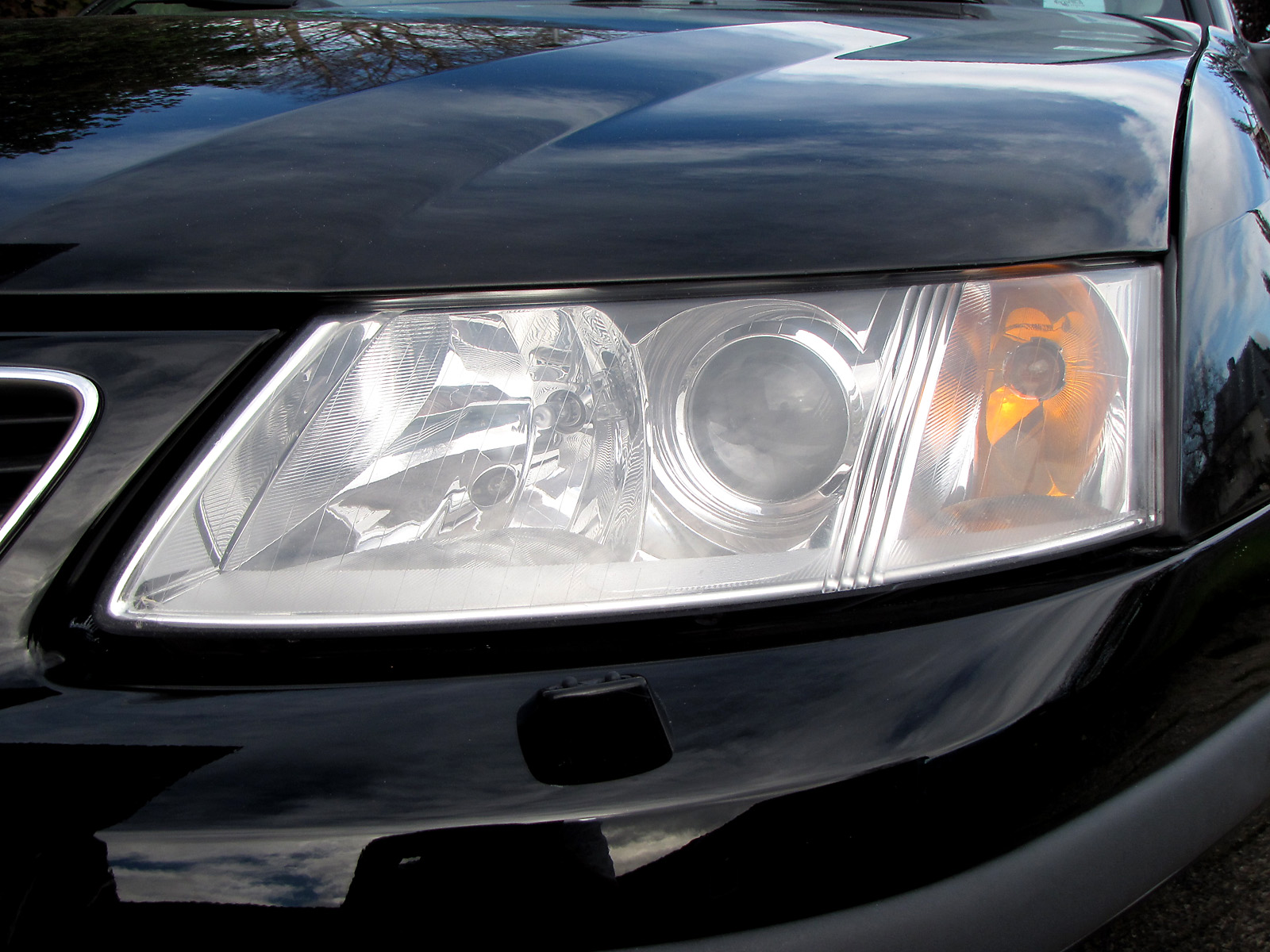 Generic automotive headlamp